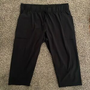 Black Capri Workout Pants